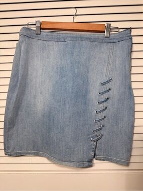 DKNY Light Blue Denim Mini Skirt with Side Lace-Up Detail - Size M
